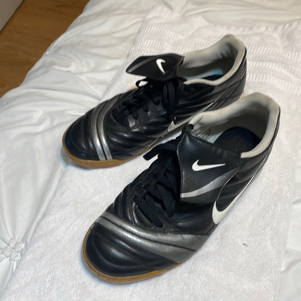 Nike in door Soccer shoe